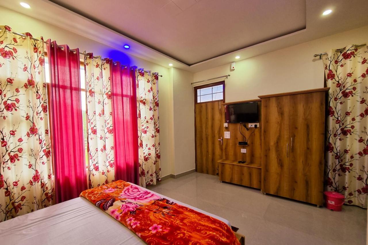 Mohan Home Stay 댈하우지 외부 사진