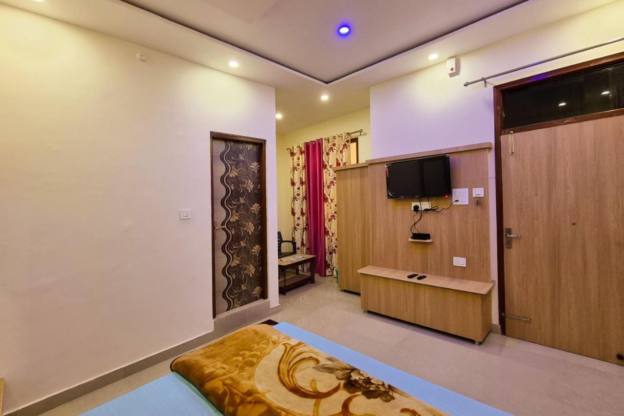Mohan Home Stay 댈하우지 외부 사진