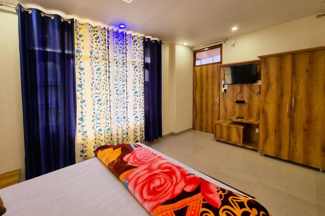 Mohan Home Stay 댈하우지 외부 사진