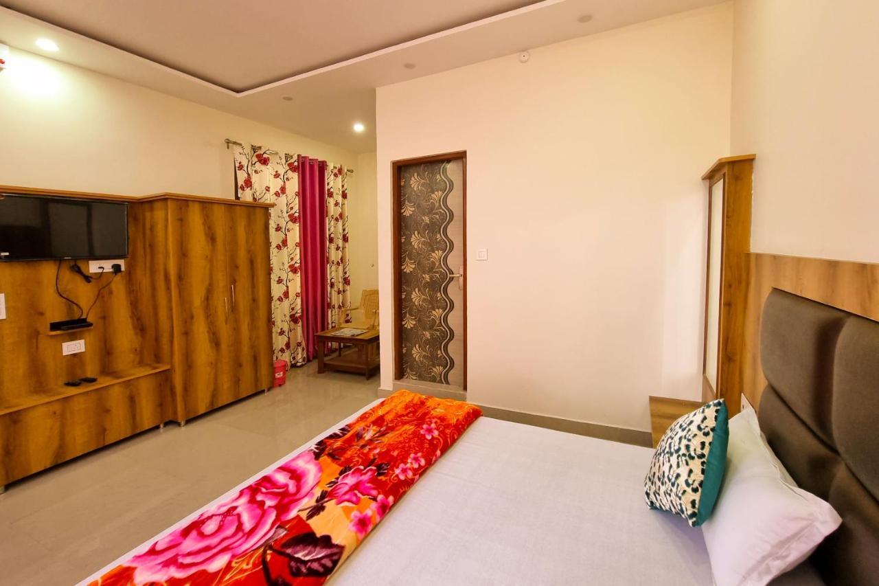 Mohan Home Stay 댈하우지 외부 사진